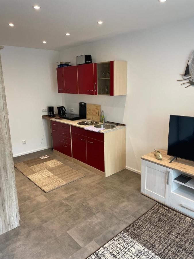 Ferienwohnung Nora Mit Blick Auf Den Ribnitzer See Exterior photo